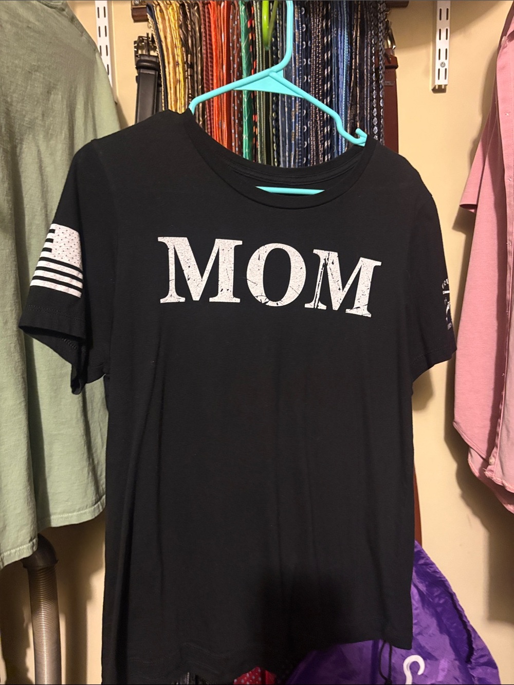 Grunt Style Black MOM Short Sleeve Tee